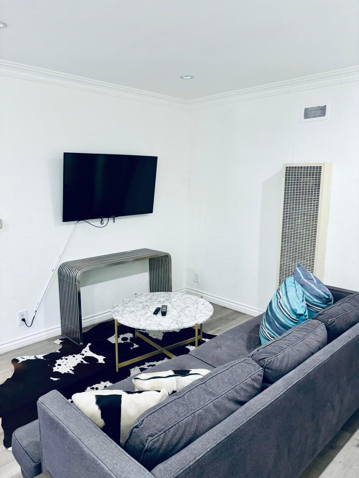 Modern, 1 Bed Condo, Downtown Century City لوس أنجلوس المظهر الخارجي الصورة